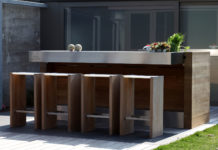 Luxueuze buitenkeukens, vervaardigd uit teak, inox of Corian SB Interieur