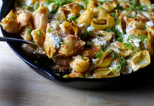 Heerlijk herfstig: romige pasta vijf kazen uit de koekenpan