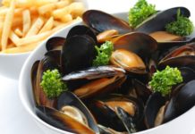 Mosselen met friet serveer je ook tijdens de feestdagen