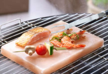 Grillen op de zoutsteen van Point-Virgule