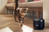 Verwen je huisdier, ook als je niet thuis bent, met de Philips Smart Pet serie