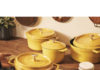 Staub lanceert nieuwe frisse kleur Citron voor iconische gietijzeren cocottes