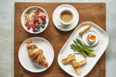 Moon White van Cosy & Trendy: minimalisme op tafel