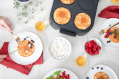 Maak van pannenkoeken bakken een feestje met de FRITEL PM 2260 Pancake Maker