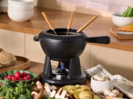 Winterwarmte aan tafel: ontdek de nieuwe fonduesets van Le Creuset
