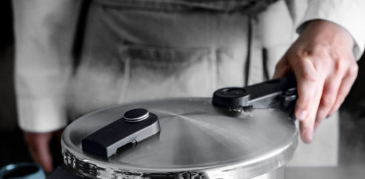 Snel, veilig en vol smaak: de Vitaquick Premium snelkookpan van Fissler