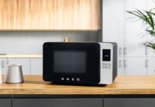Smeg brengt stijl in je keuken met nieuwe retro vrijstaande microgolfovens